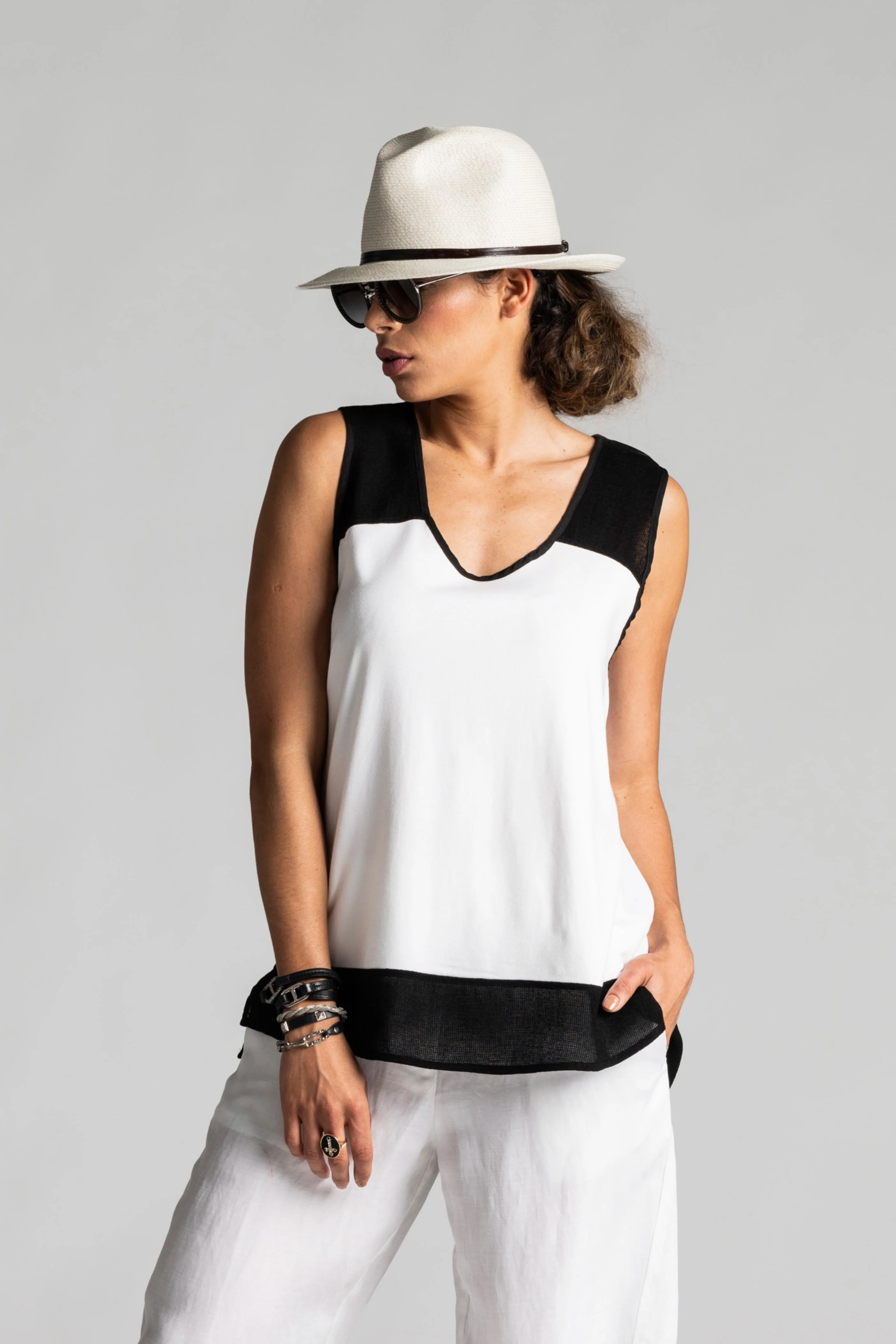 Paula Ryan Relaxed Mesh Yoke Singlet - Image 2