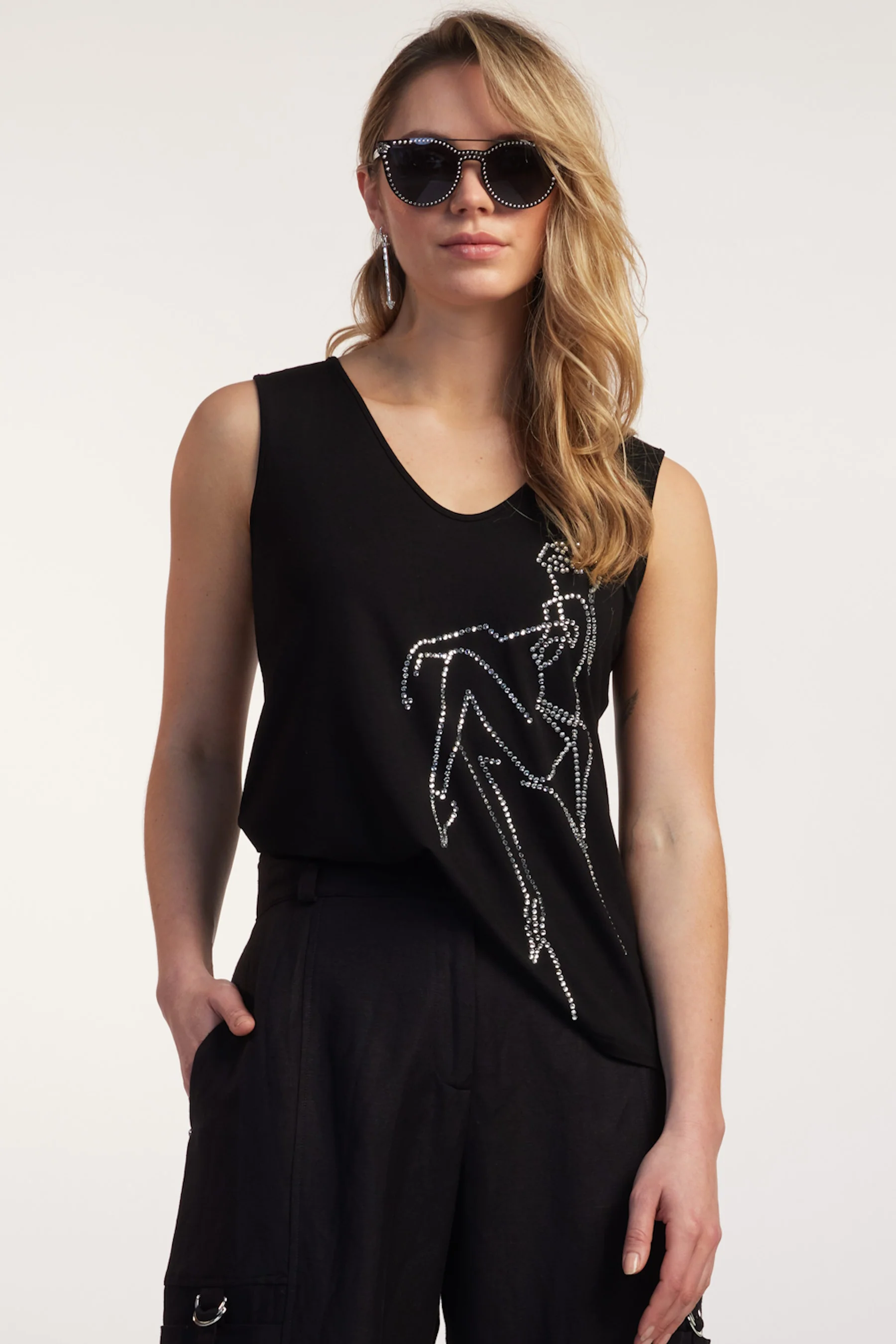 Paula Ryan Scoop V Bling Singlet - Black