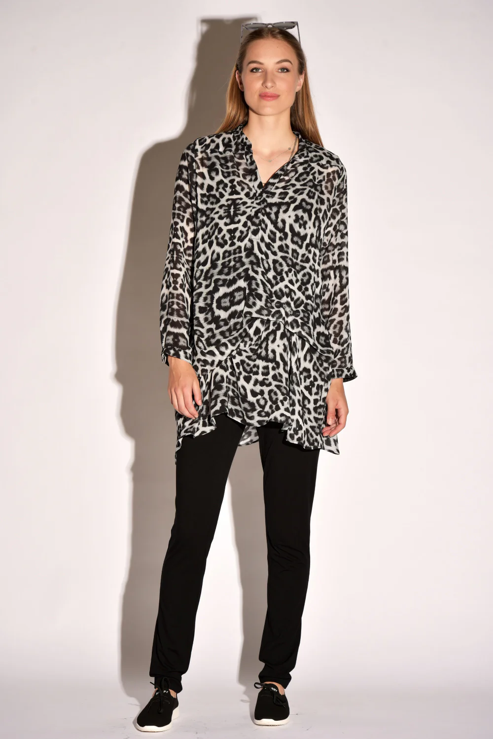 Paula Ryan Slim Leg Long Weekend Pant - Image 3