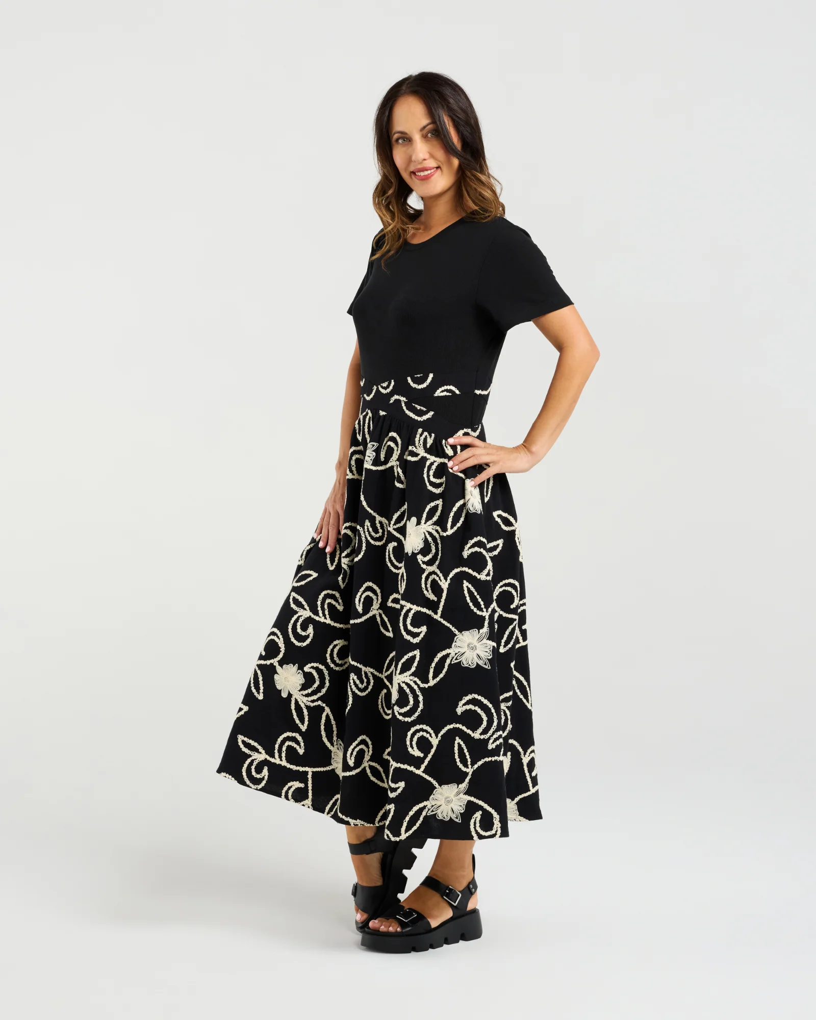 Seduce Delilah Dress - Black/Folk Garden - Image 3