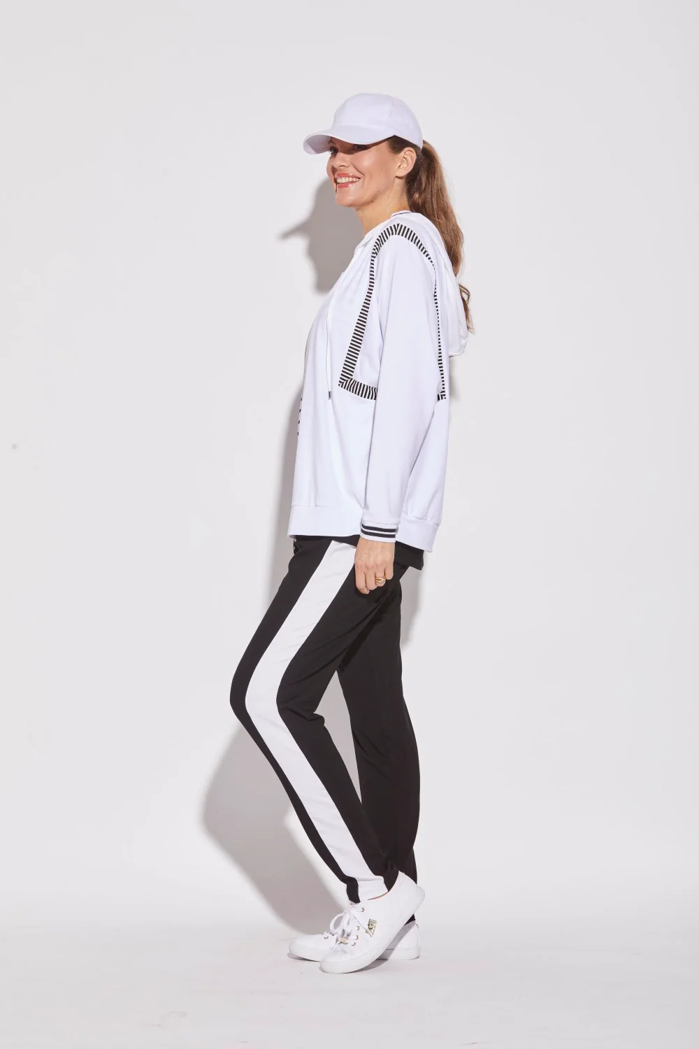 Side Panel Trackie - Image 7
