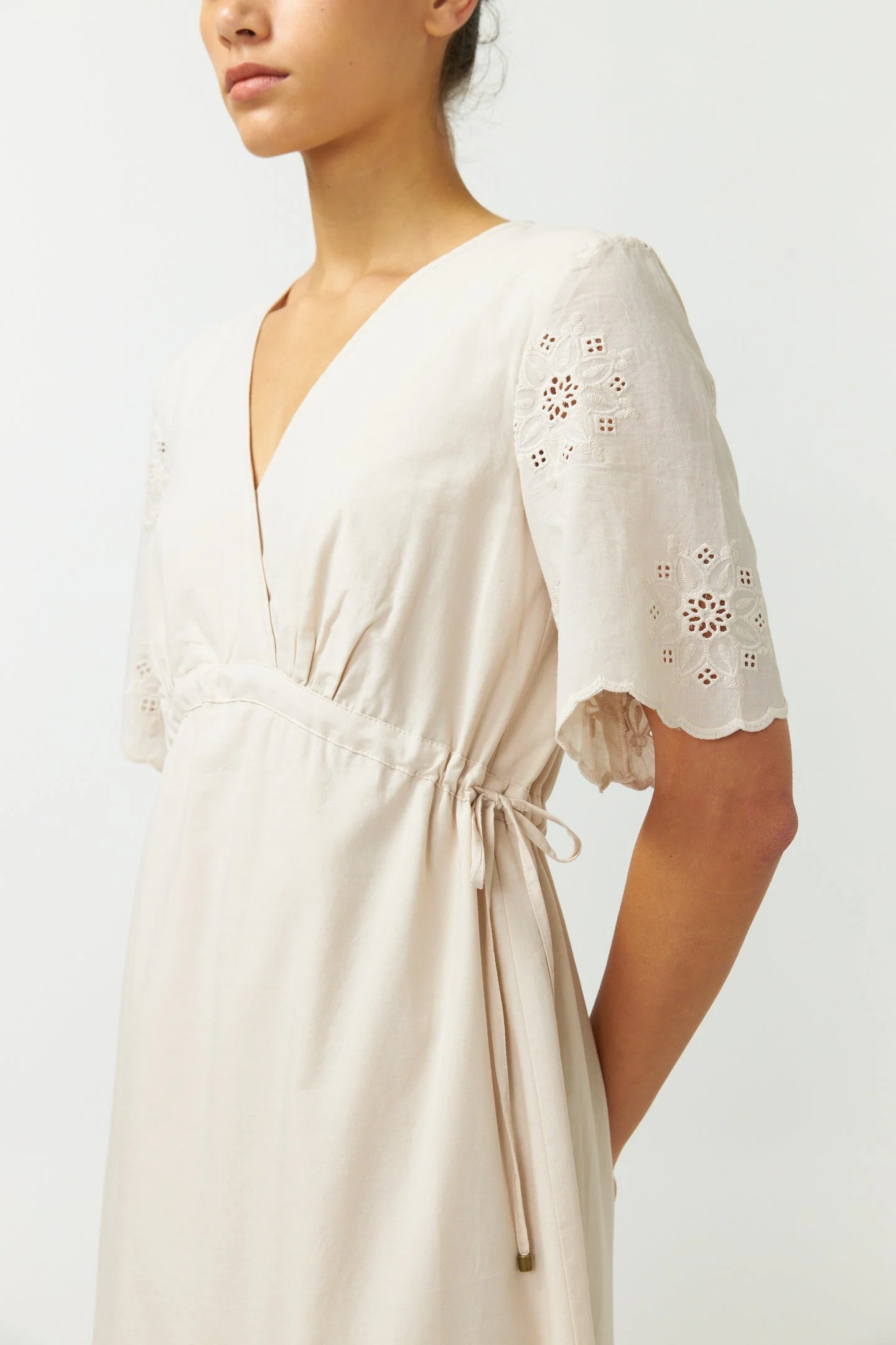 Sylvester Broderie Dress Chalk - Image 3