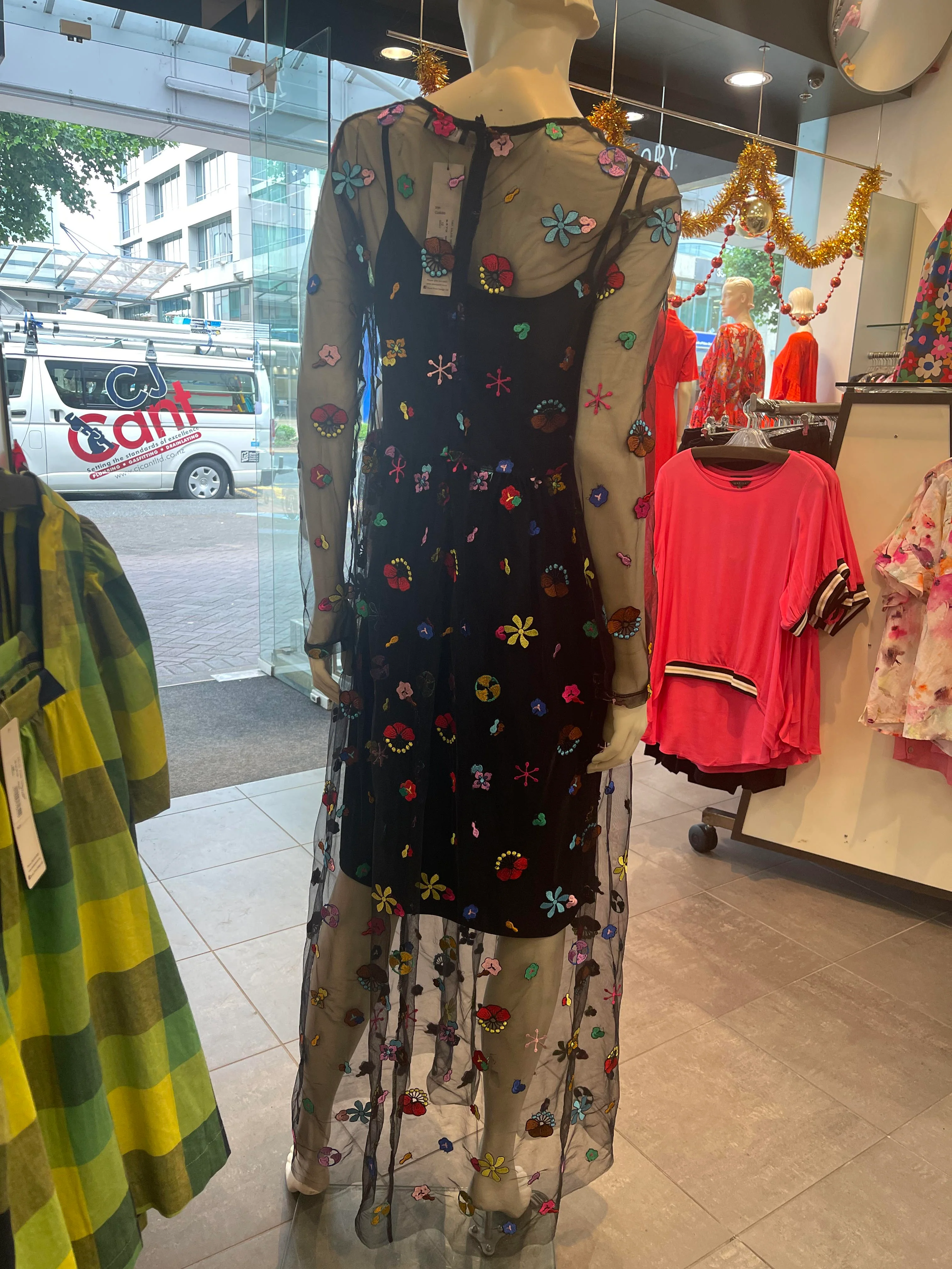 Toby Goldie Dress - Guccy - Image 4