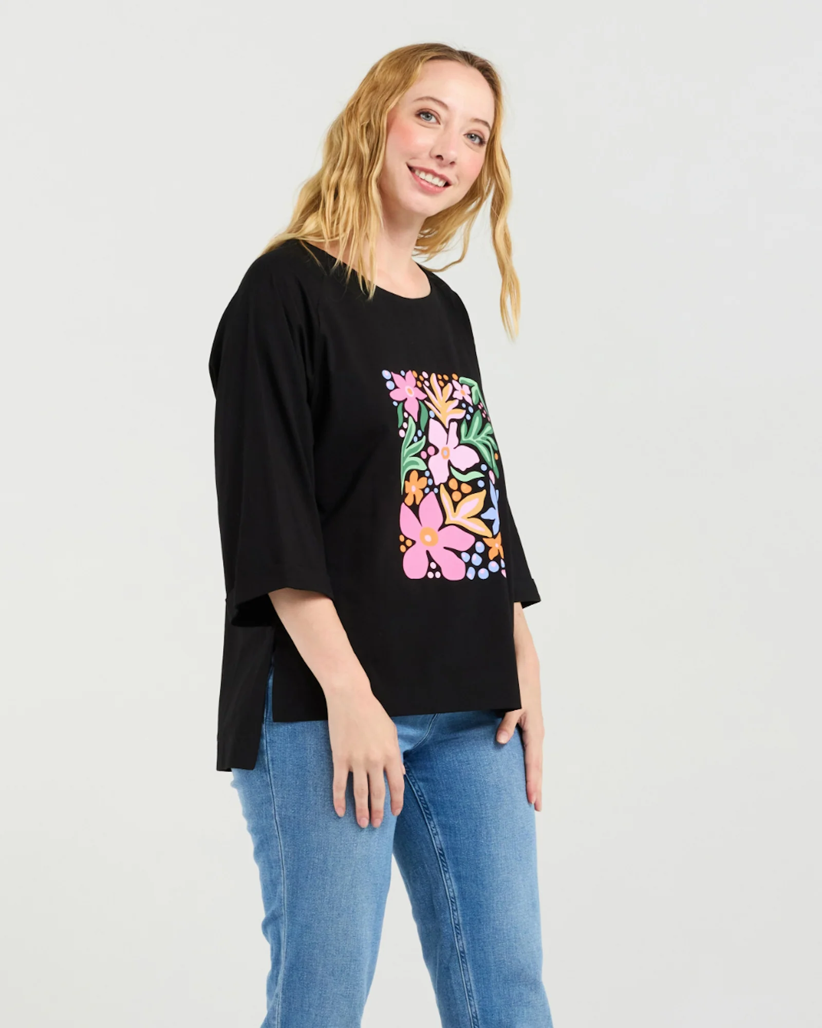 Zafina Kate T-Shirt - Black - Image 3