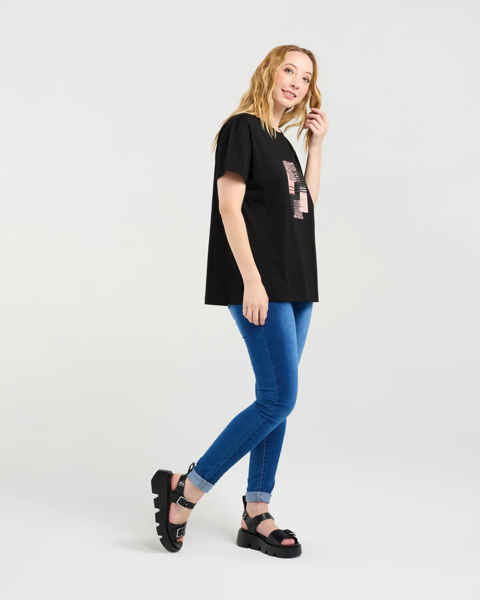 Zafina Livia T-Shirt - Black - Image 4