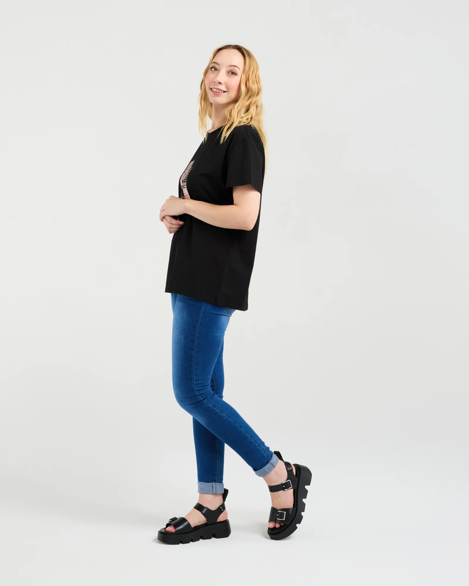 Zafina Livia T-Shirt - Black - Image 5